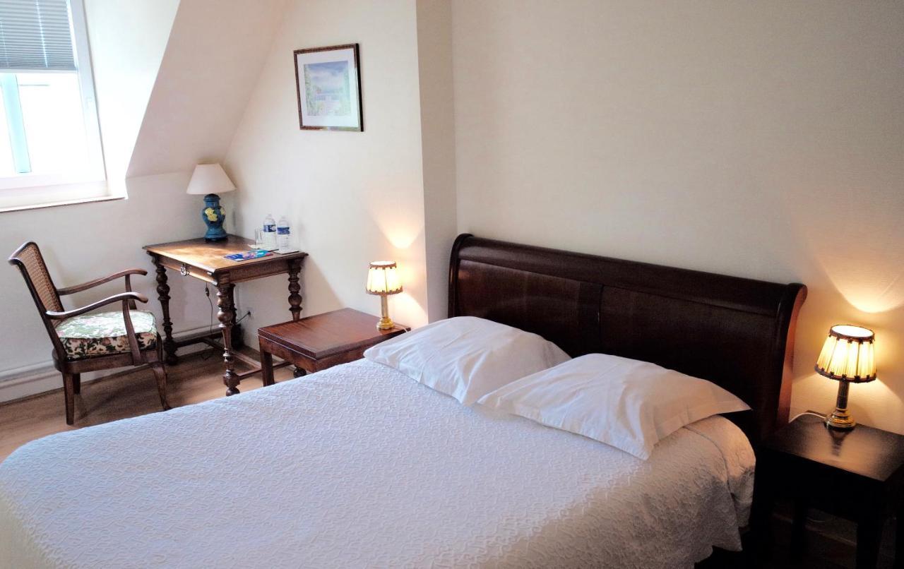 シャルトル Les Crepinieres Bed & Breakfast エクステリア 写真