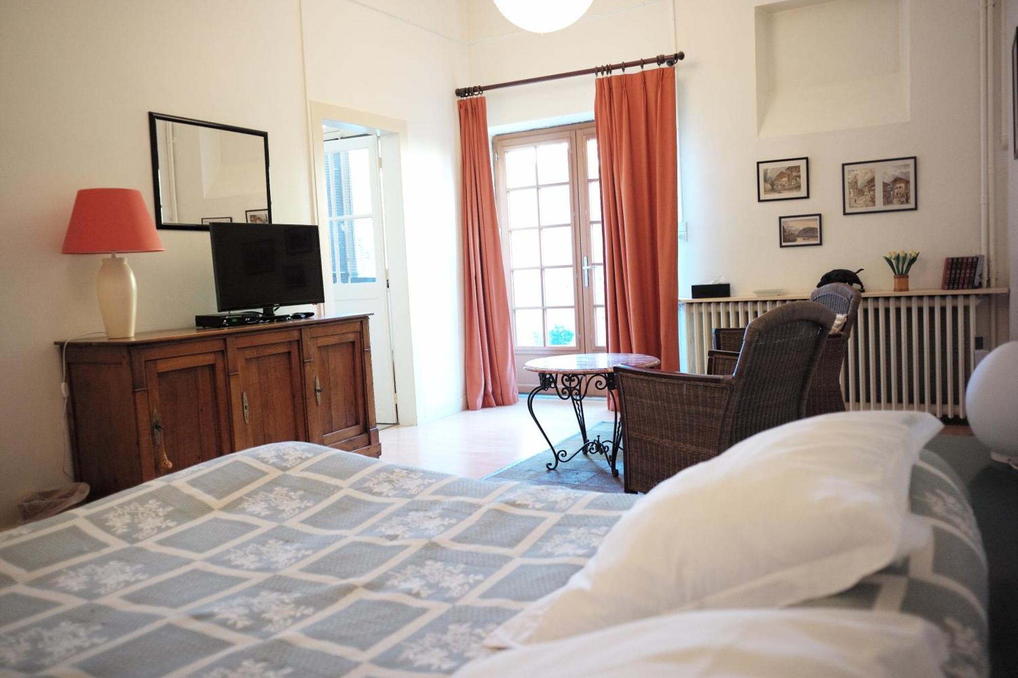 シャルトル Les Crepinieres Bed & Breakfast エクステリア 写真