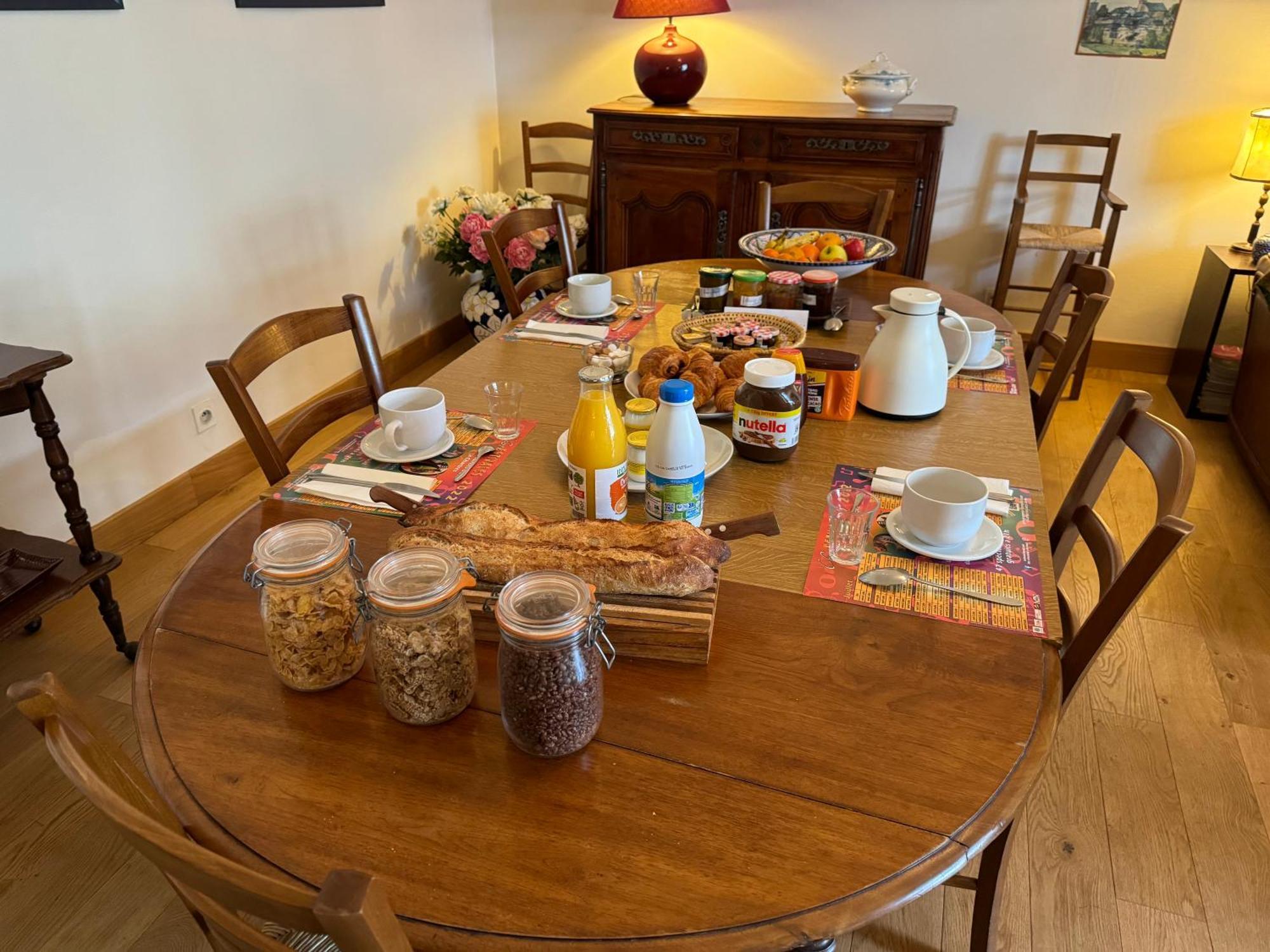 シャルトル Les Crepinieres Bed & Breakfast エクステリア 写真